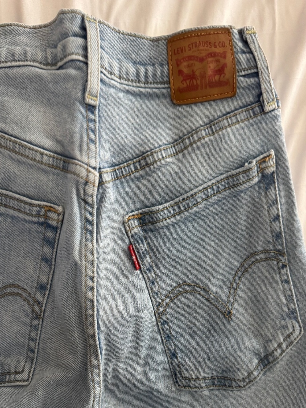 Levi’s High Rise Stretch Jeans W26 Light Wash Skinny Slim Denim - Picture 2 of 5